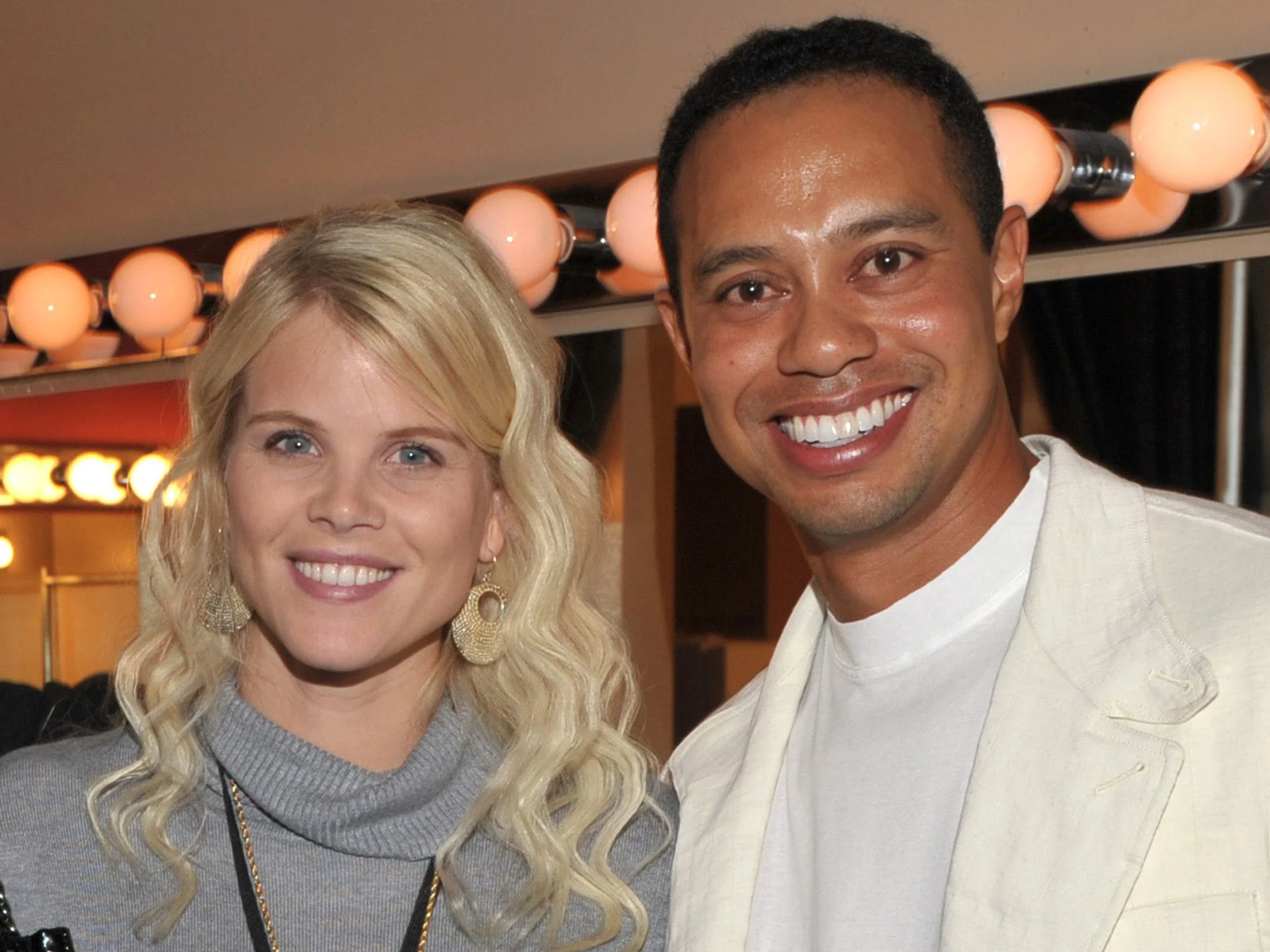 UNBELIEVEABLE SAD NEWS: About a Minute Ago, TIGER WOODS EX WIFE Elin Nordegren Passes Away…. 