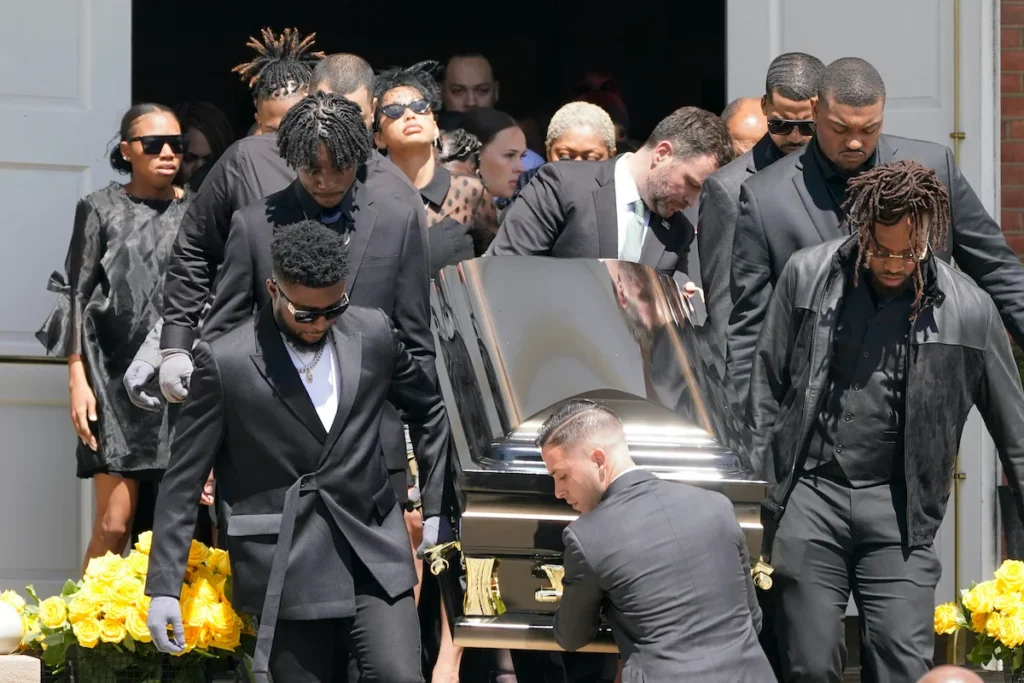REST IN PEACE:WATCH Cincinnati Bengals Quarterback Joe Burrow Mother’S  Burial procession…